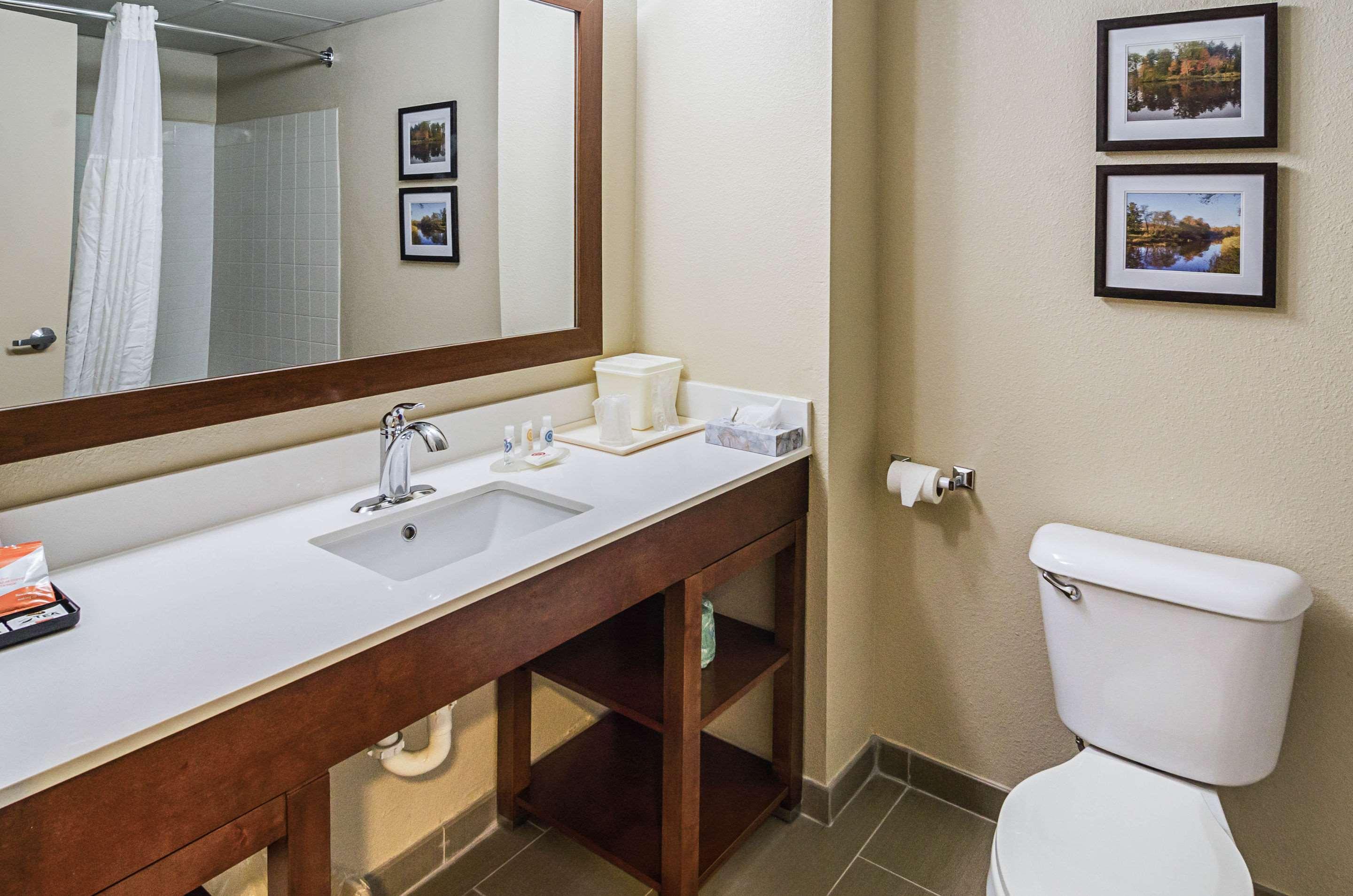Comfort Inn & Suites Oxford South Экстерьер фото
