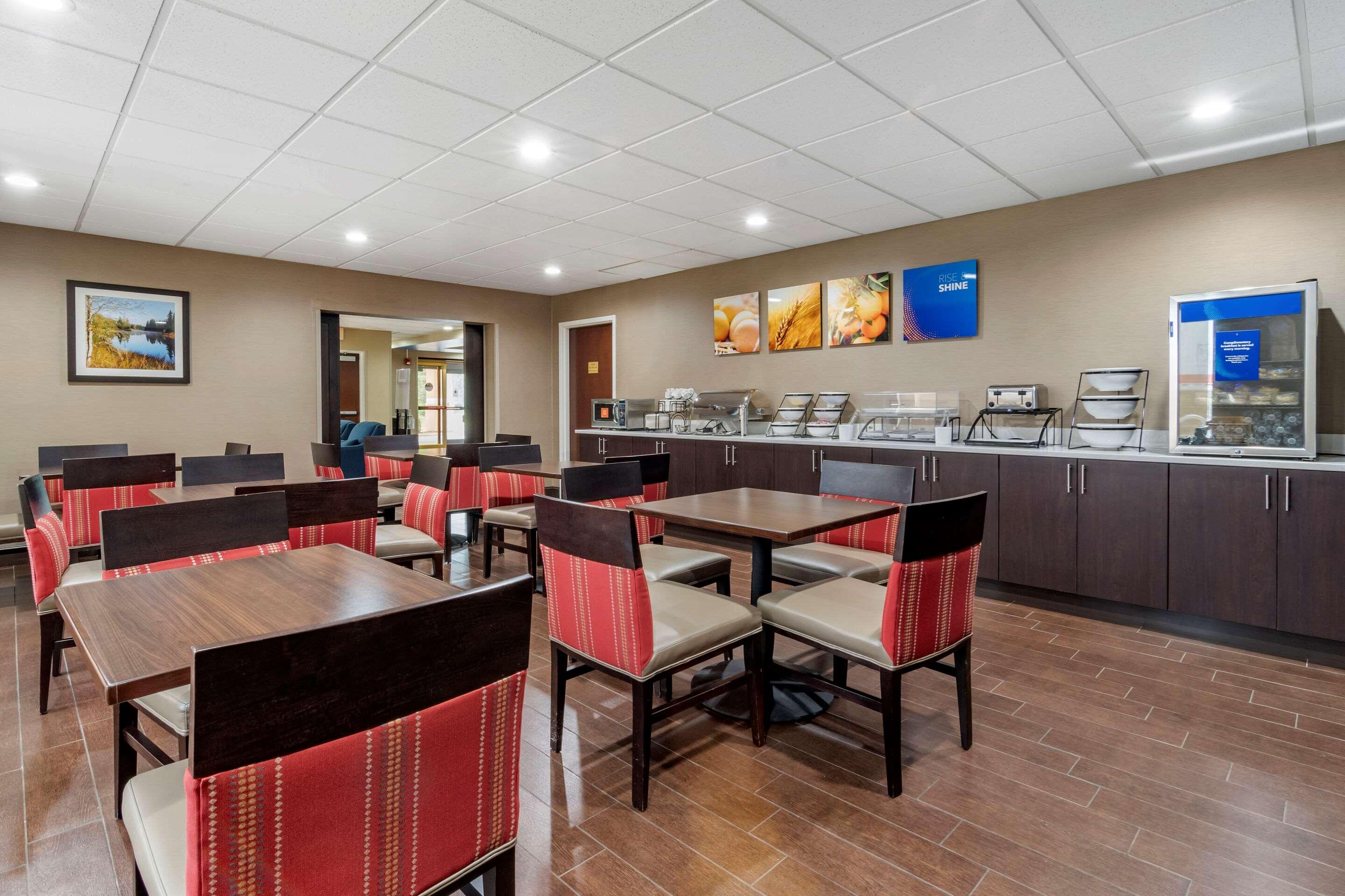 Comfort Inn & Suites Oxford South Экстерьер фото