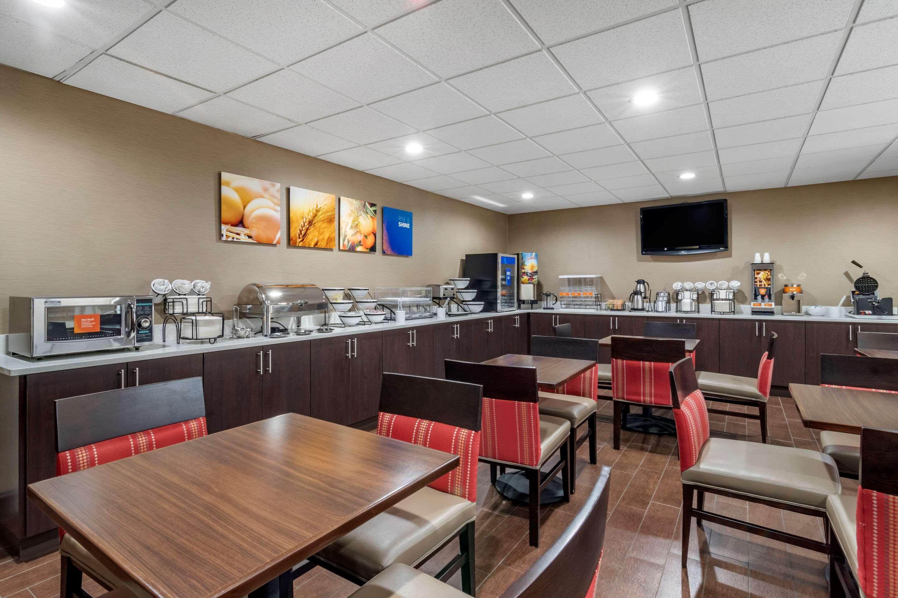 Comfort Inn & Suites Oxford South Экстерьер фото