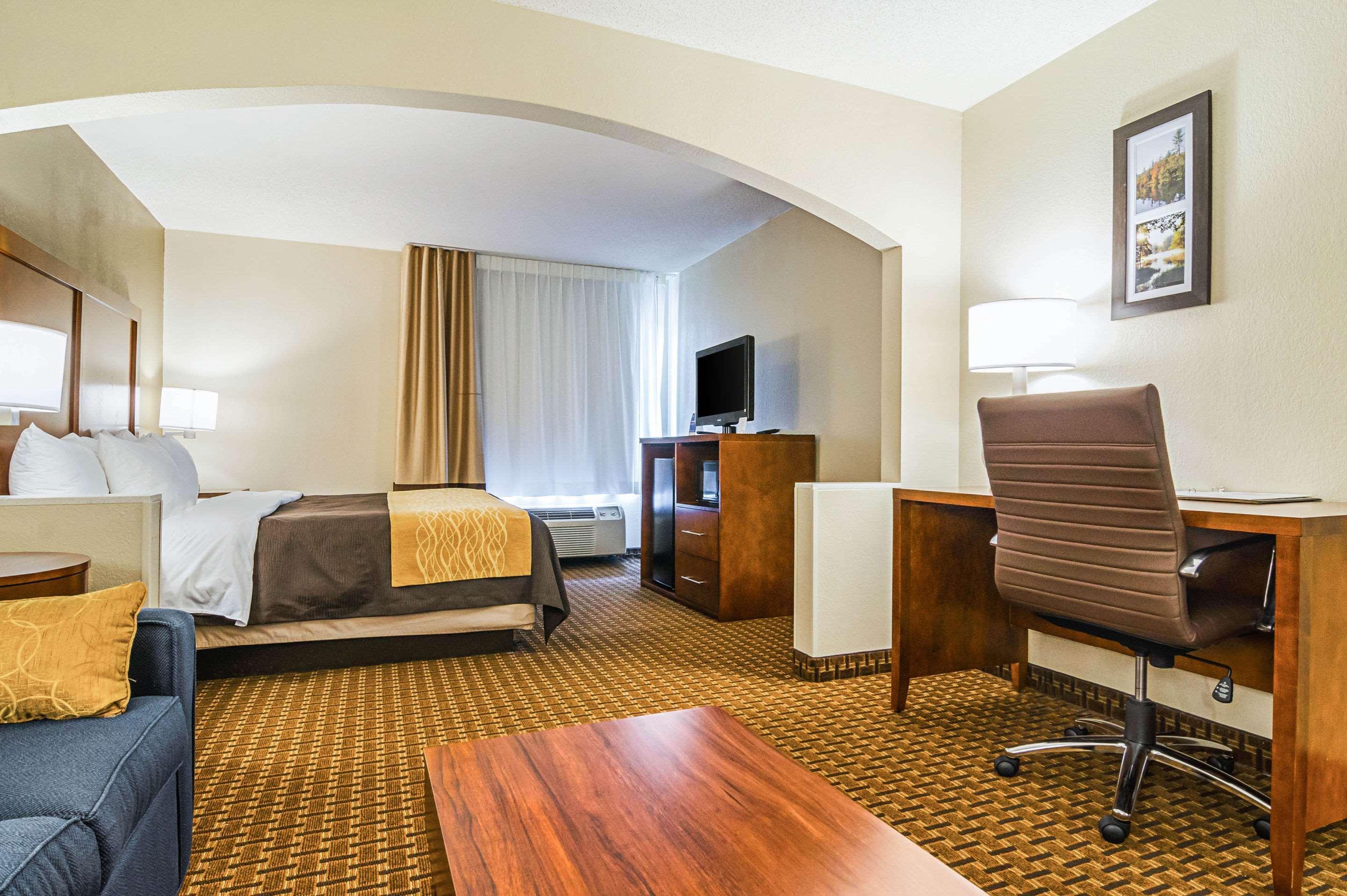 Comfort Inn & Suites Oxford South Экстерьер фото