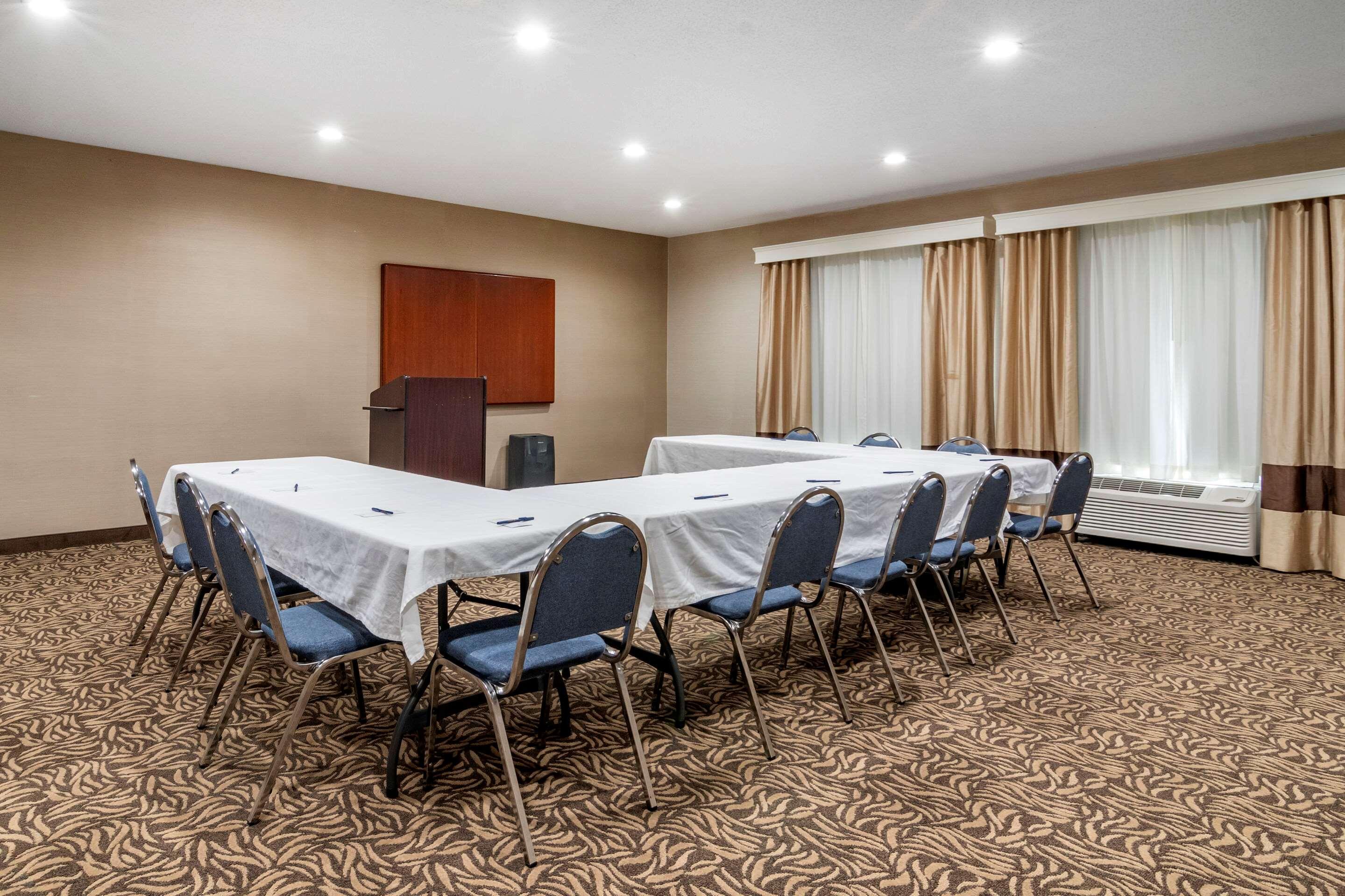 Comfort Inn & Suites Oxford South Экстерьер фото