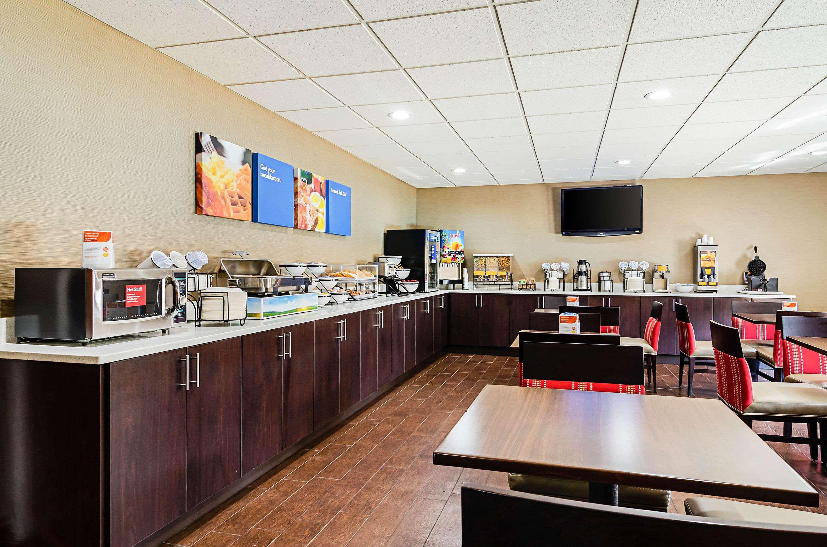 Comfort Inn & Suites Oxford South Экстерьер фото