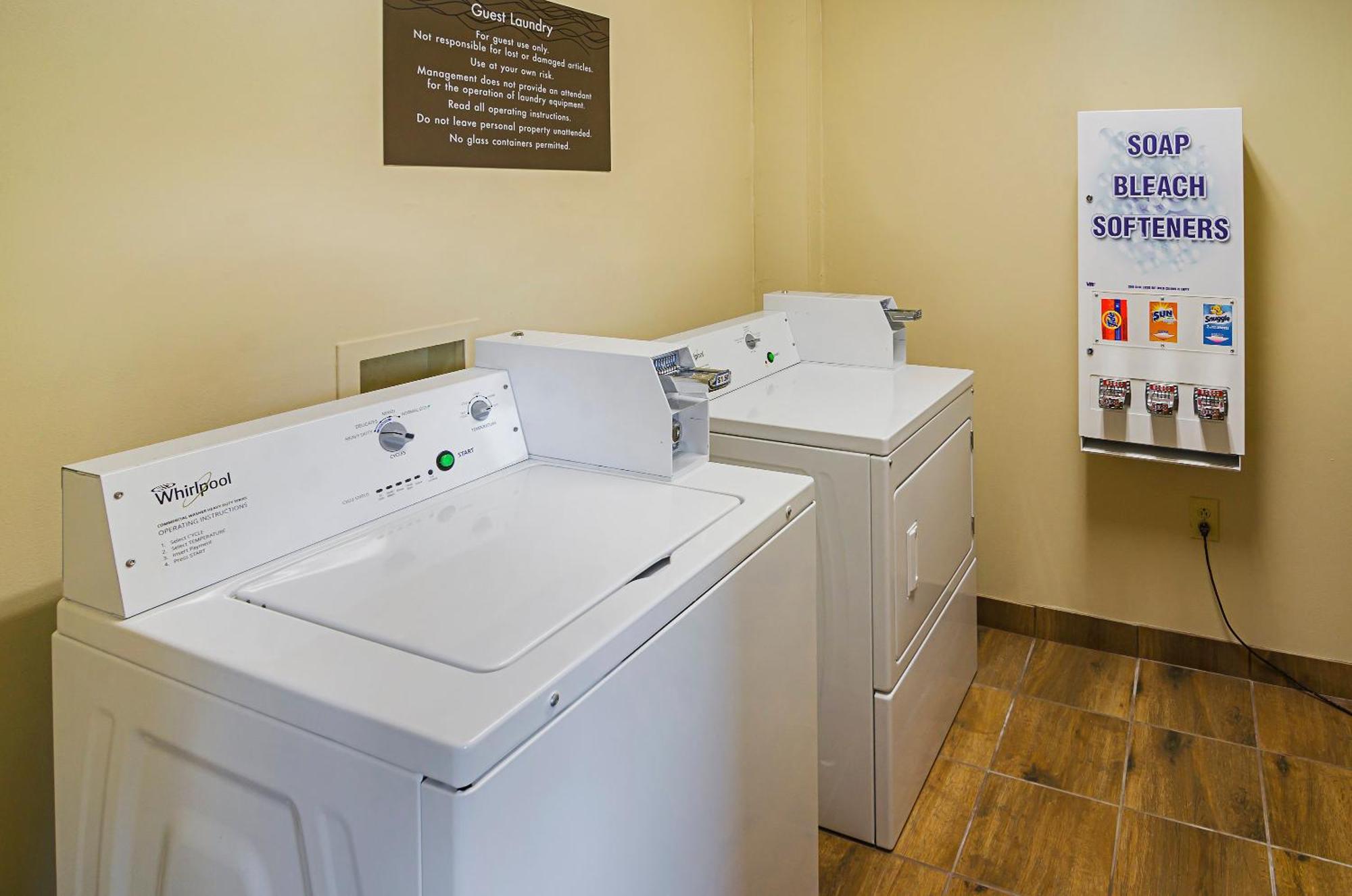 Comfort Inn & Suites Oxford South Экстерьер фото