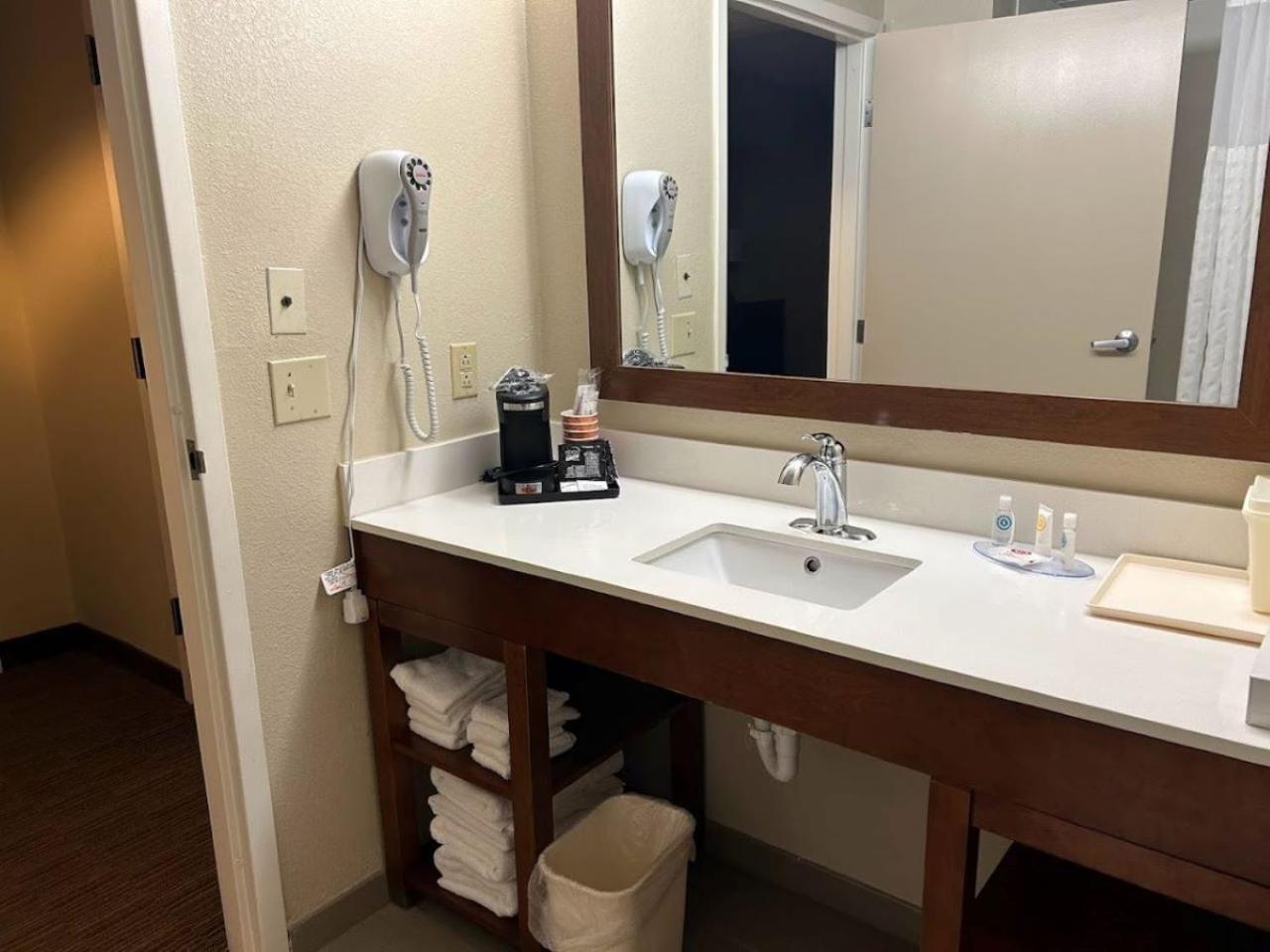 Comfort Inn & Suites Oxford South Экстерьер фото